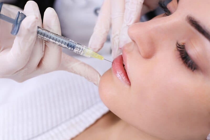 ฉีดฟิลเลอร์ปากกระจับที่ไหนดี และต้องอะไรบ้าง